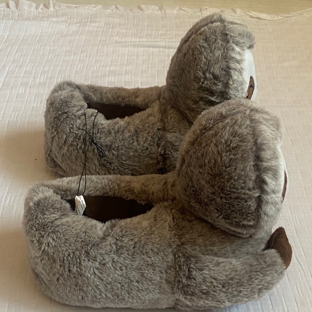 Cozy Sloth Plush Slippers - Gray and Brown - Picture 3 of 8